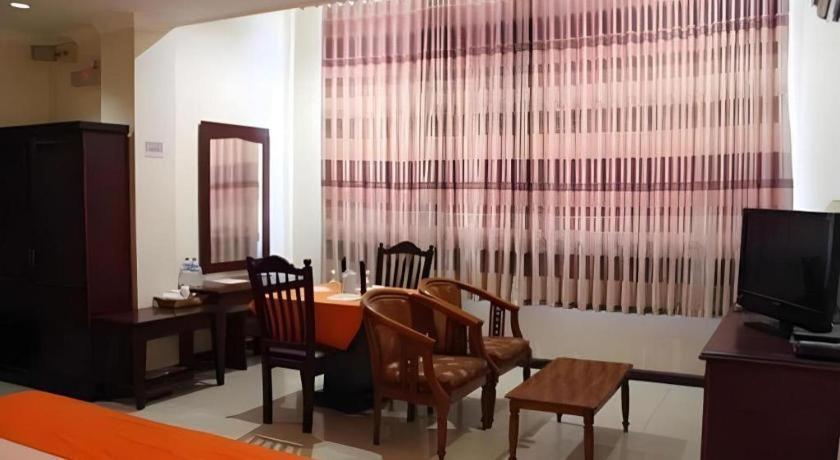 Hotel Dynasty Tarakan Exterior foto
